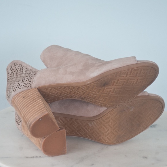 Antonio Melani Tan Suede Leather Laser Cut Ankle Booties - Picture 11 of 11